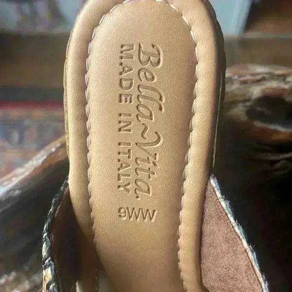 Bella Vita women’s size 9 WW slip on sandals. - Picture 2 of 8